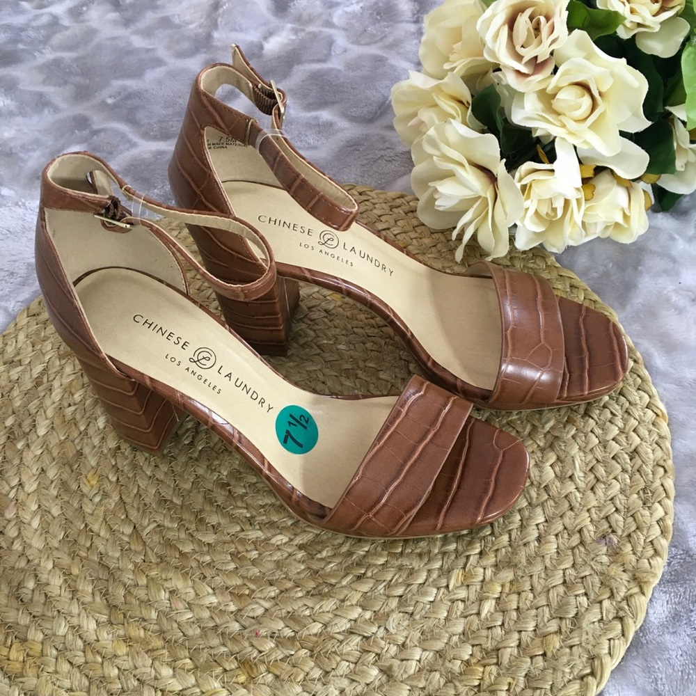 Chinese Laundry Embossed Block Heel Sandals New